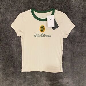 Vintage Style Nike Creme and Green Women’s Tee